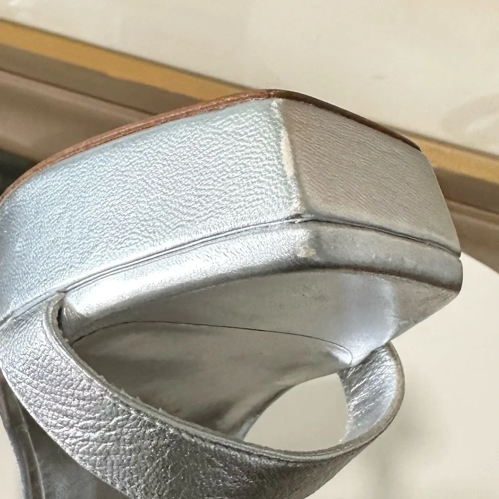 🌹STUART WEITZMAN🌹 Ankle Strap Platform Sandal In Silver Size: 9.5B